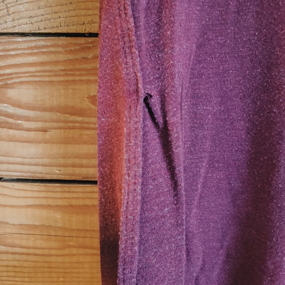 Wilfred long soft maroon t-shirt with side slits - Picture 5 of 5